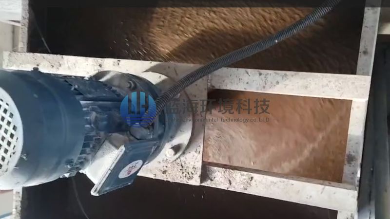 廣西仙鶴新材料丨低壓+高壓帶式污泥脫水機，干度達45%